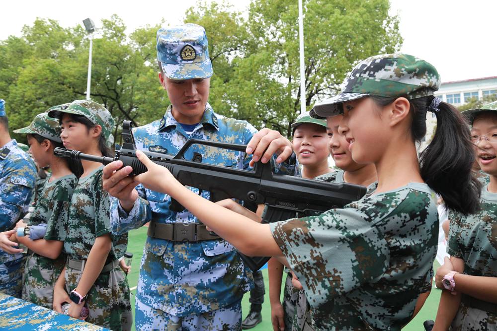 枪支拆卸