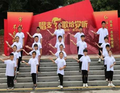唱红歌