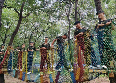 丛林穿越